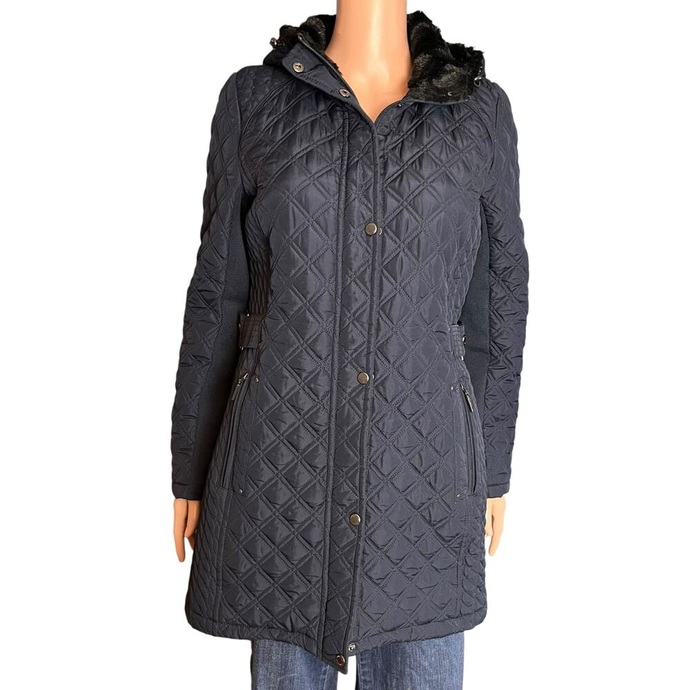 Weatherproof Quilted Shell Faux Fur Hood/Upper Back Snap Hidden Zip Placket Med